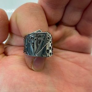 Cool poker Lucky Ring